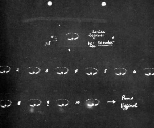 Stationary Ring-Shaped UFO Filmed on Super 8 - Alberton, Australia